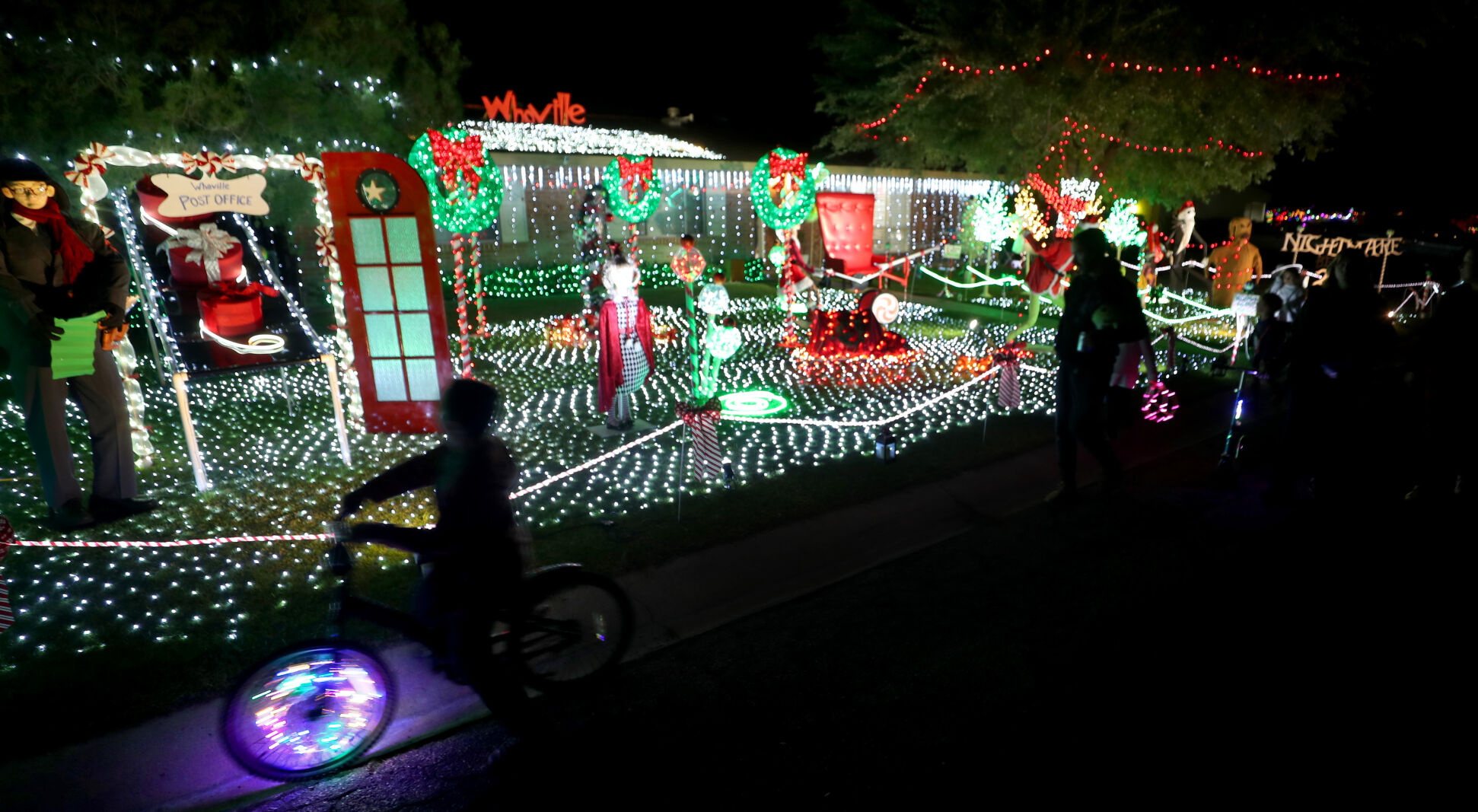 Winterhaven Festival of Lights (LE)